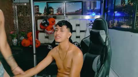 darwinandbrayan online show from October 31, 2:51 pm