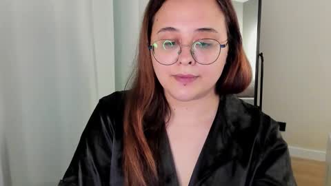 dashaprivet online show from November 28, 9:56 am