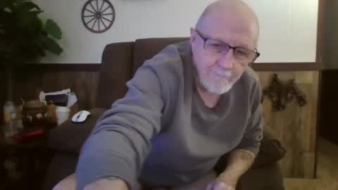 dave571960 online show from February 6, 12:16 pm