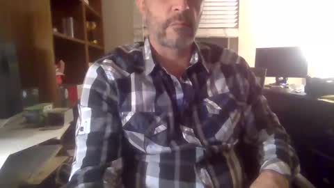 Snapshot of davethebooky chatting on December 20, 6:50 am Dave online show from December 20, 6:50 am