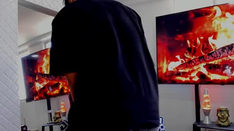 Hey im David that loves to explore and speak their fantasies. Very open talktative and nice. Feel free to chat with me online show from January 17, 3:00 pm