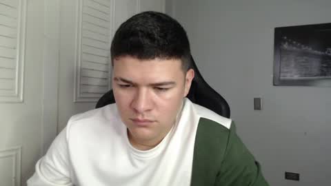 Snapshot of david_smit_ chatting on January 5, 8:00 pm david smit online show from January 5, 8:00 pm