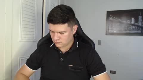 Snapshot of david_smit_ chatting on January 8, 8:18 pm david smit online show from January 8, 8:18 pm