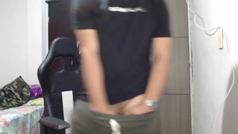 Snapshot of david_smit_ chatting on March 6, 6:26 pm david smit online show from March 6, 6:26 pm