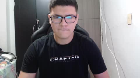 Snapshot of david_smit_ chatting on March 12, 2:34 pm david smit online show from March 12, 2:34 pm