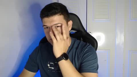 Snapshot of david_smit_ chatting on September 13, 5:29 am david smit online show from September 13, 5:29 am