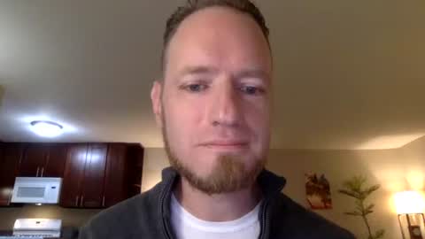 Snapshot of davidwilcox1982 chatting on October 27, 2:59 am Dave online show from October 27, 2:59 am