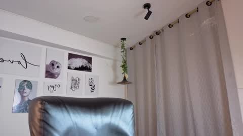 davoxer online show from December 1, 3:11 am