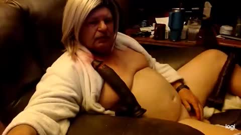 dawndoesall online show from November 26, 4:35 am