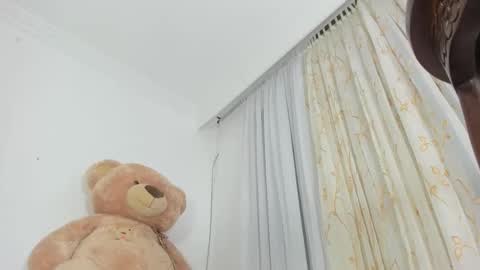 Snapshot of day_alexa chatting on October 27, 3:38 pm Day Alexa online show from October 27, 3:38 pm