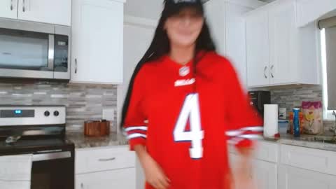 Snapshot of dazeydo chatting on September 18, 9:17 pm Dazey online show from September 18, 9:17 pm