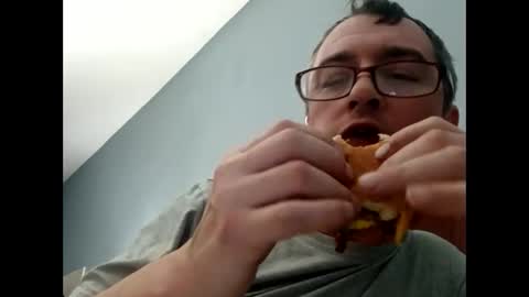 Dazzill online show from December 1, 7:36 pm