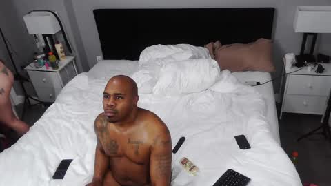 Snapshot of dcrush76 chatting on February 28, 5:15 am DCrush online show from February 28, 5:15 am