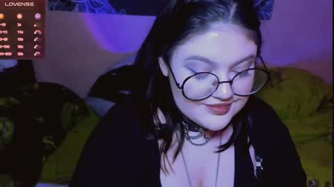 Snapshot of de_v1l chatting on December 18, 10:10 am Luna online show from December 18, 10:10 am