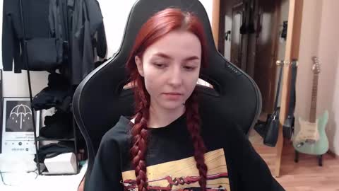 freak online show from December 5, 9:28 pm