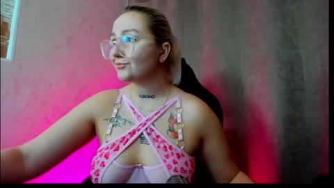 Debbie Mon Tue Fri Sun Sat GMT 3 1000am - 0400pm  online show from December 13, 7:10 pm