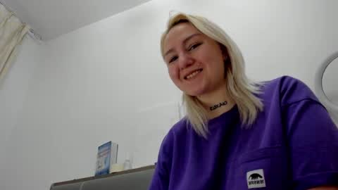 Debbie Mon Tue Fri Sun Sat GMT 3 1000am - 0400pm  online show from February 13, 8:55 pm