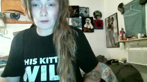 Snapshot of debbieafterhours69 chatting on November 2, 1:41 am DEBBIE online show from November 2, 1:41 am