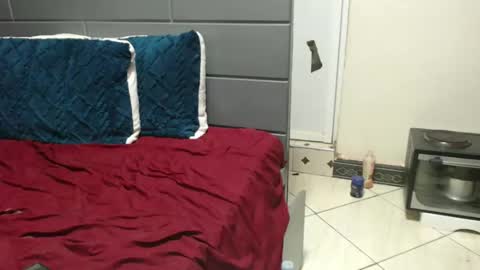 debbyslatter online show from December 22, 5:12 am