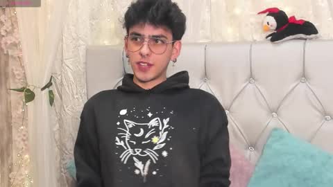 Deimon Dust online show from December 1, 2:55 pm