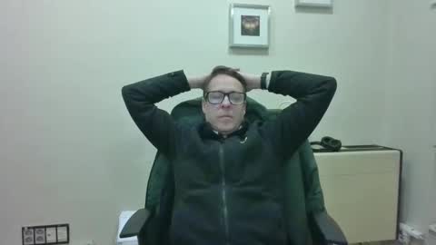 Snapshot of deimosmad chatting on December 15, 6:23 pm deimosmad online show from December 15, 6:23 pm