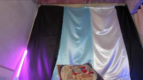 Snapshot of deisyharper chatting on January 23, 8:15 am deisyharper online show from January 23, 8:15 am