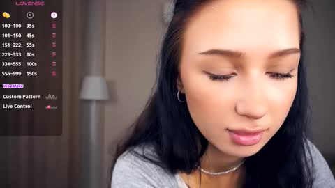 Hello everyone Im Tessa Make yourself comfortable. Were going to have fun together  online show from September 9, 8:14 am