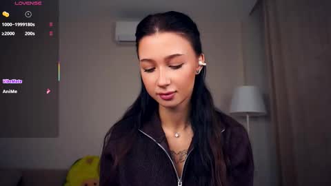 Hello everyone Im Tessa Make yourself comfortable. Were going to have fun together  online show from October 7, 7:16 am