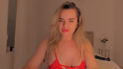 Snapshot of deliadelicious chatting on February 15, 12:43 pm deliadelicious online show from February 15, 12:43 pm