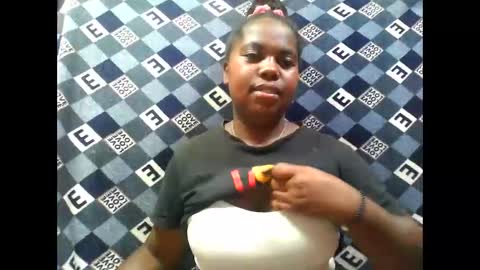 deliah712909 online show from September 28, 6:41 am