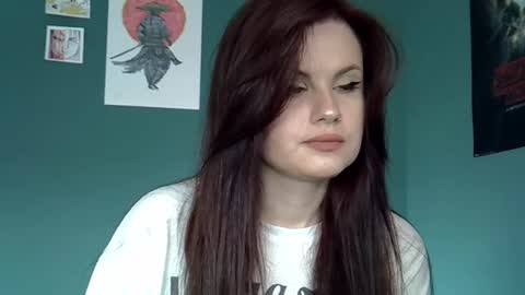 dellacrush_ online show from February 19, 10:45 am