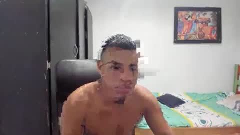 Snapshot of demol_latin chatting on December 9, 2:24 am MASTER DAV online show from December 9, 2:24 am