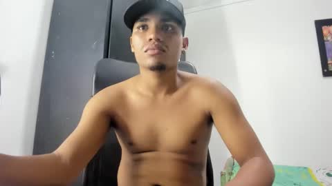 Snapshot of demol_latin chatting on December 12, 4:26 am MASTER DAV online show from December 12, 4:26 am