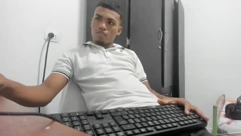 Snapshot of demol_latin chatting on December 27, 7:46 pm MASTER DAV online show from December 27, 7:46 pm