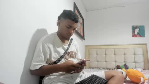 Snapshot of demol_latin chatting on January 15, 2:24 pm MASTER DAV online show from January 15, 2:24 pm