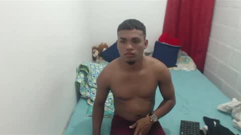 Snapshot of demol_latin chatting on February 9, 12:17 am MASTER DAV online show from February 9, 12:17 am