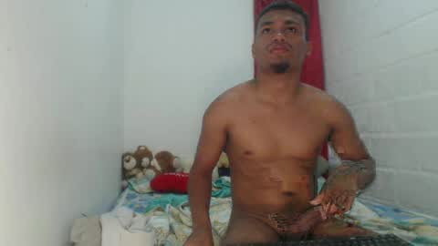 Snapshot of demol_latin chatting on February 14, 4:04 am MASTER DAV online show from February 14, 4:04 am