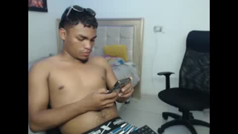 Snapshot of demol_latin chatting on March 1, 5:31 am MASTER DAV online show from March 1, 5:31 am