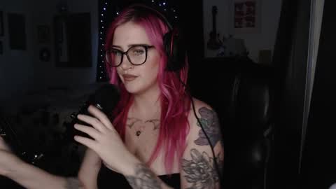 Snapshot of demongf chatting on February 14, 2:18 am Demoness Mina online show from February 14, 2:18 am