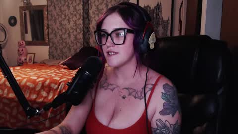 Snapshot of demongf chatting on September 27, 2:16 am Demoness Mina online show from September 27, 2:16 am