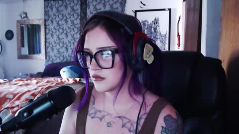 Snapshot of demongf chatting on October 21, 8:53 pm Demoness Mina online show from October 21, 8:53 pm