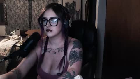 Snapshot of demongf chatting on November 30, 2:59 am Demoness Mina online show from November 30, 2:59 am