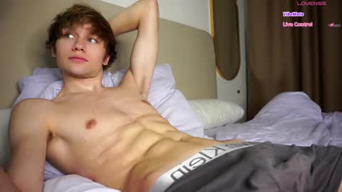 Snapshot of demoninangel chatting on December 3, 12:57 am Dave19 online show from December 3, 12:57 am