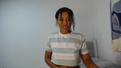 Snapshot of dena_k_ chatting on February 19, 11:17 am Dena k s online show from February 19, 11:17 am