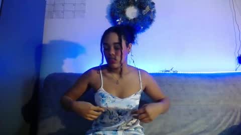 Snapshot of dena_k_ chatting on December 16, 11:59 am Dena k s online show from December 16, 11:59 am