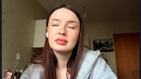 Annie online show from December 22, 11:18 am