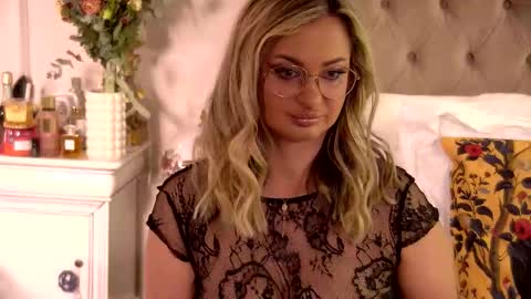 Ela online show from September 24, 9:29 pm