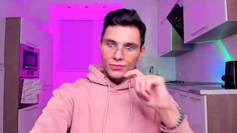 Den online show from December 4, 4:21 am