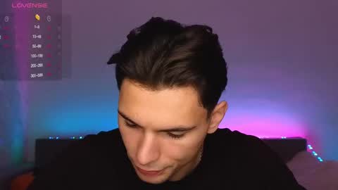 Den online show from November 10, 8:24 am