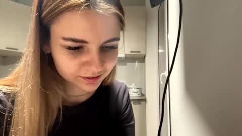 Denni online show from September 27, 5:07 pm